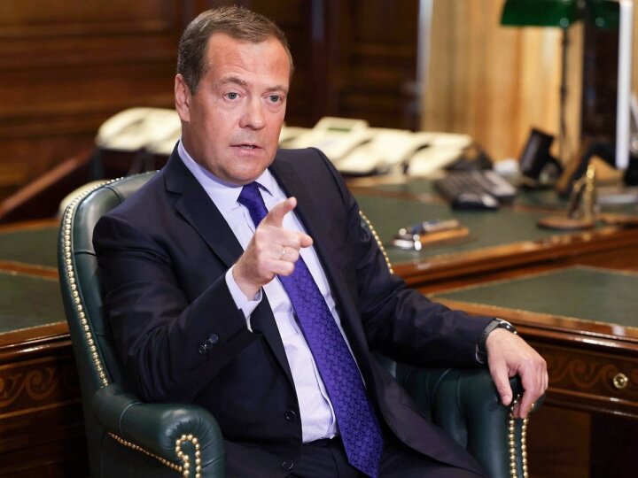 Переговоров с РФ потребовали на Украине после заявлений Медведева