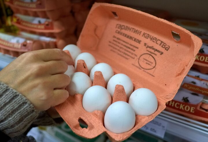 Торговые сети несут убытки из-за куриных яиц – продают дешевле, чем закупают