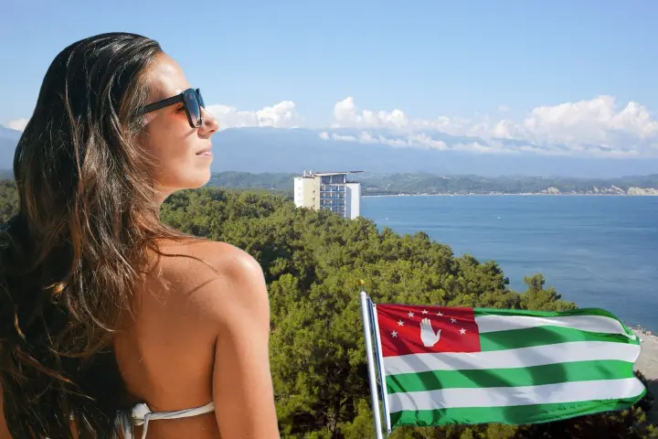 Отдых в Абхазии усложнили — что нового ждет российских туристов