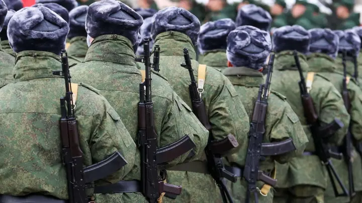 О вероятности новой волны мобилизации в России рассказал полковник в отставке