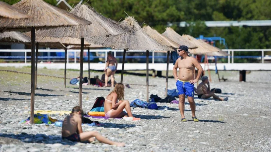 Жители Абхазии жалуются на туристов из России
