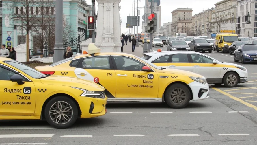 Lada и Haval: какие машины будут работать в такси с 2026 года