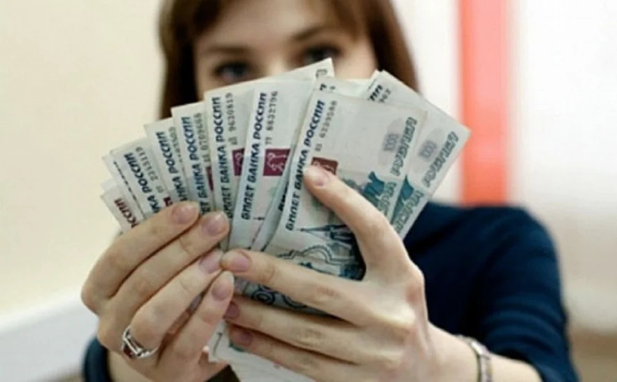 Рубль ждёт постепенная девальвация: прогнозы эксперта