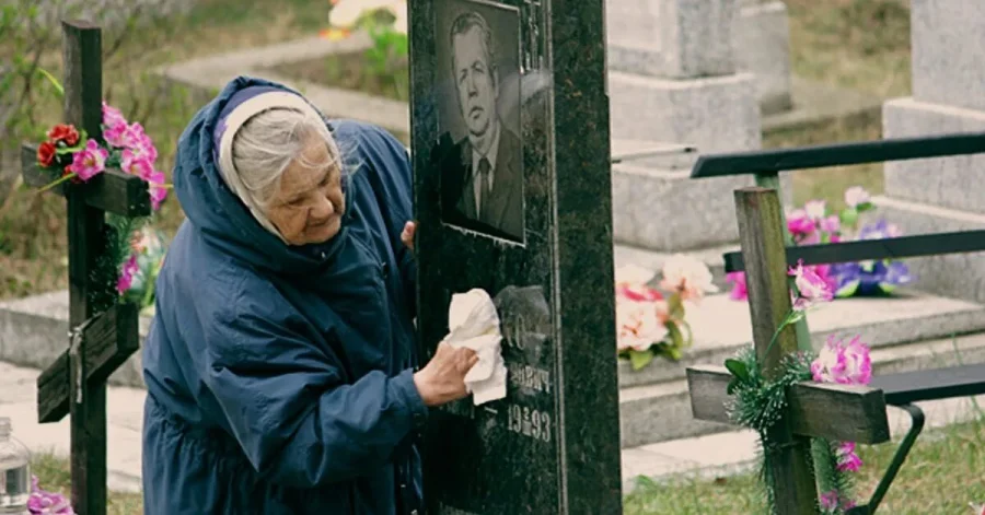 Память об усопших: что делать со старым крестом и можно ли поминать алкоголем, ответы священников