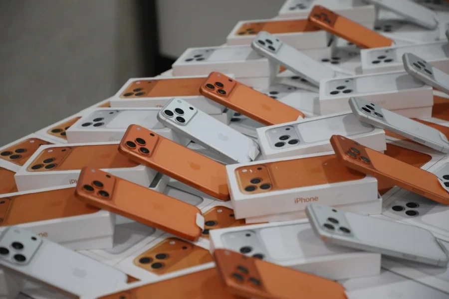 Поставки iPhone в Россию не остановить: заявление Госдумы РФ