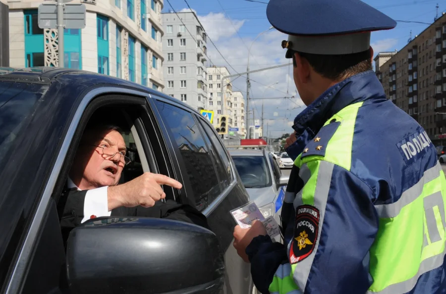 В России вводят автоматическое аннулирование прав: кто попадет под новые правила