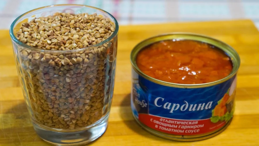 Гречка, соль и консервы: чем забиты кладовки большинства россиян