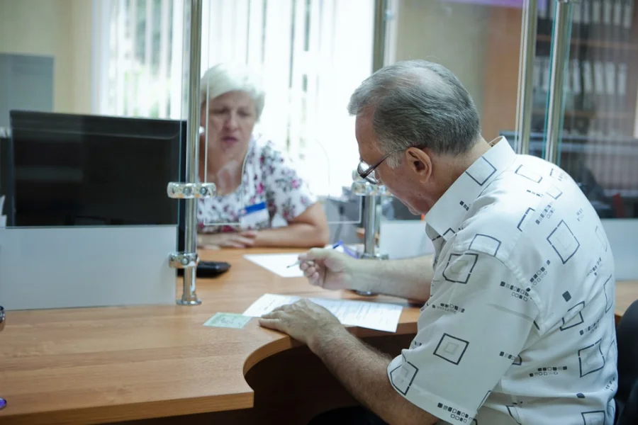 Назад к 55 и 60: в Госдуму внесен законопроект об отмене пенсионной реформы