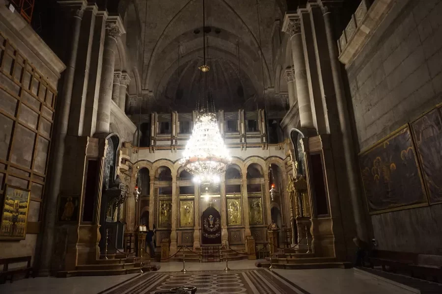 Храм Гроба Господня временно закрыт: богословы призывают не связывать ситуацию с апокалиптическими пророчествами