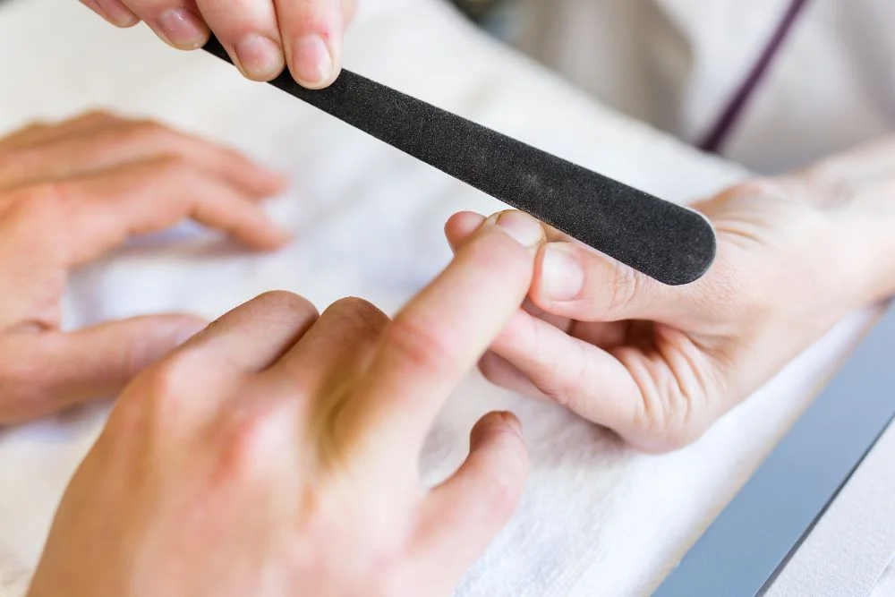 Прощайте, «быстрые ногти»: в России вводится ГОСТ на маникюр и педикюр