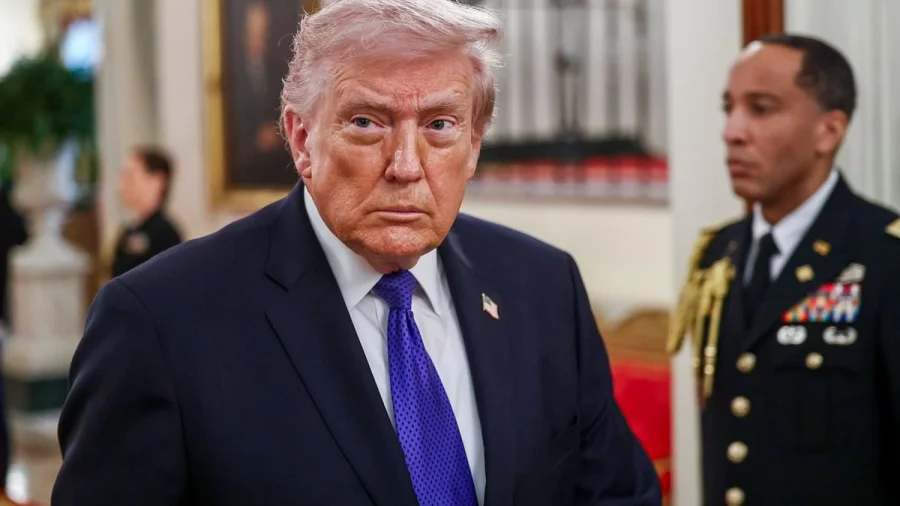 «У него нет карт»: Трамп резко высказался о роли Зеленского в переговорах