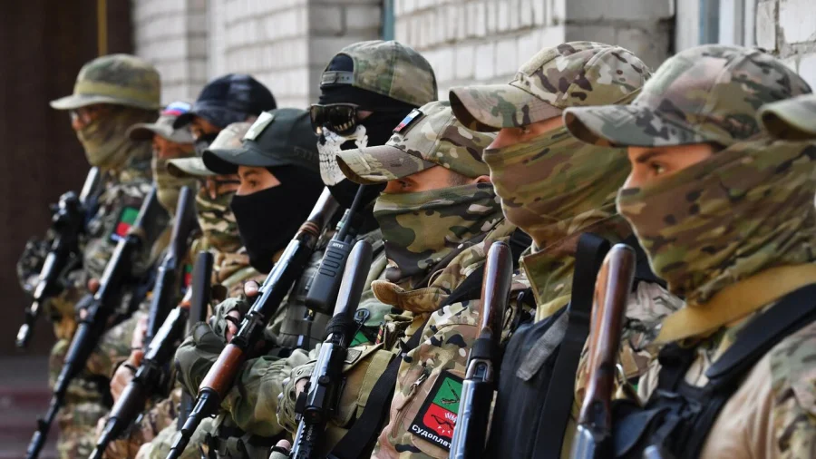 Служба важнее прописки: иностранцам из армии РФ дали иммунитет