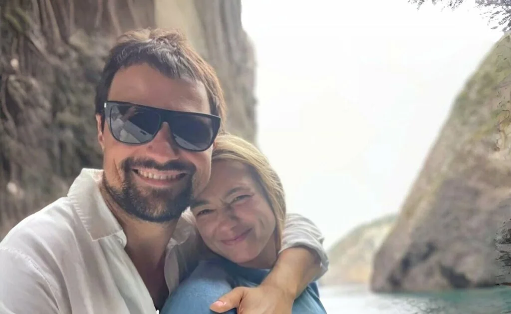 Официально вместе: Акиньшина ждет ребенка от Козловского и вышла за него замуж