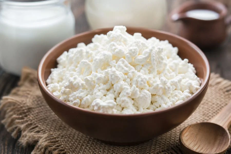 Лекарство от паразитов на завтрак: в популярном белорусском твороге нашли опасные вещества