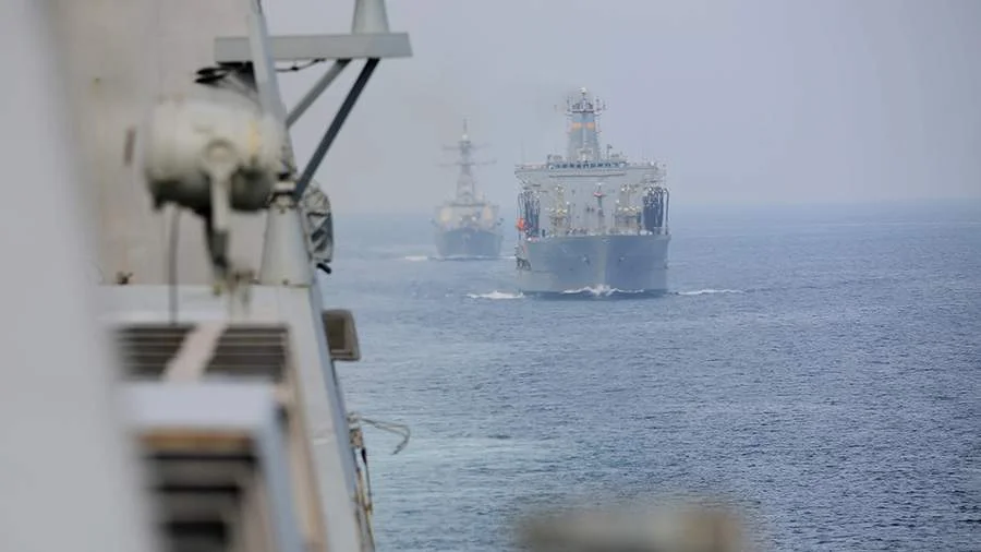 США атаковали иранское торговое судно: эсминец открыл огонь