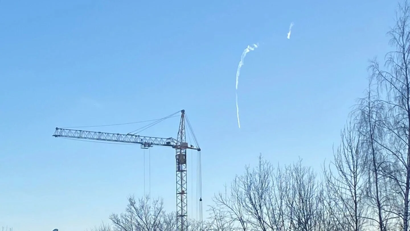 Ночная атака БПЛА на Ленинградскую область 3 апреля: силы ПВО отразили удар, есть пострадавшие и повреждения