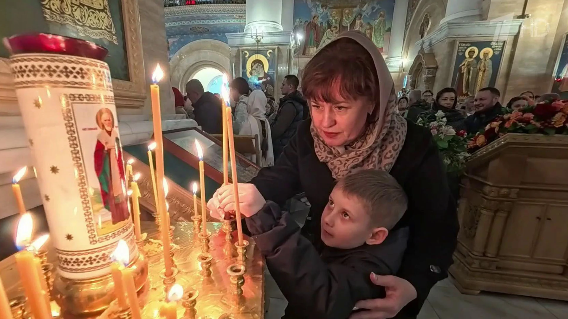 Пасхальная неделя: почему в храме не грустят, а радуются?