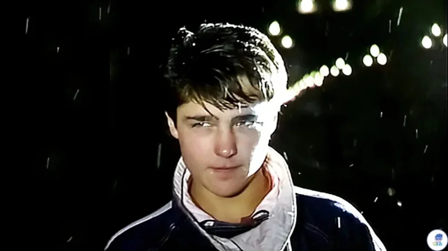 ИИ переосмыслил хит «Ласкового мая»: «Седая ночь» покоряет стадионы и мировые чарты