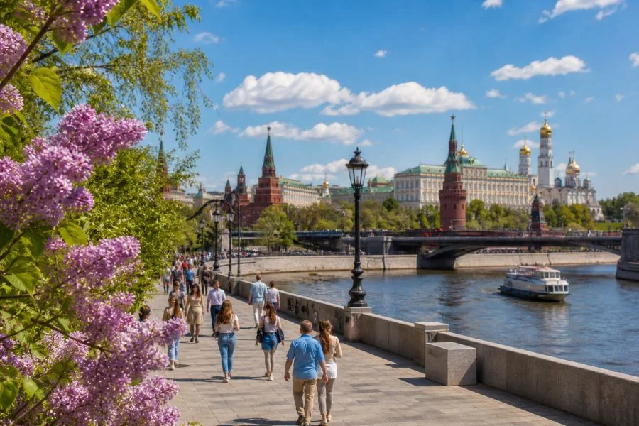 Май обгоняет календарь: в Москву врывается субтропическое тепло
