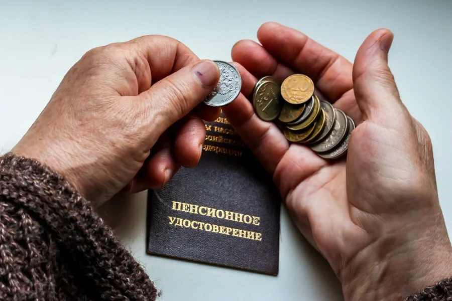 Пенсии вырастут с 1 июня: кому в России повысят выплаты и что нужно сделать для перерасчёта