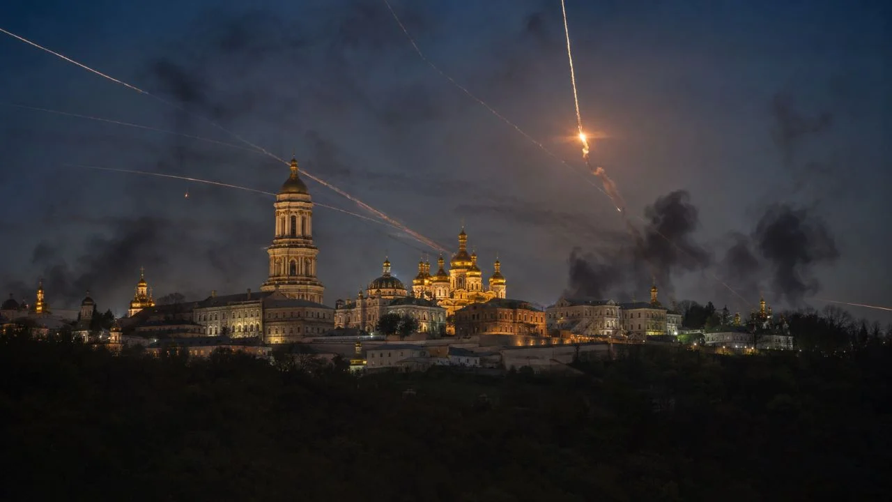 Удар по Лавре: в Минобороны РФ объяснили, зачем Patriot целилась в Киево-Печерскую обитель
