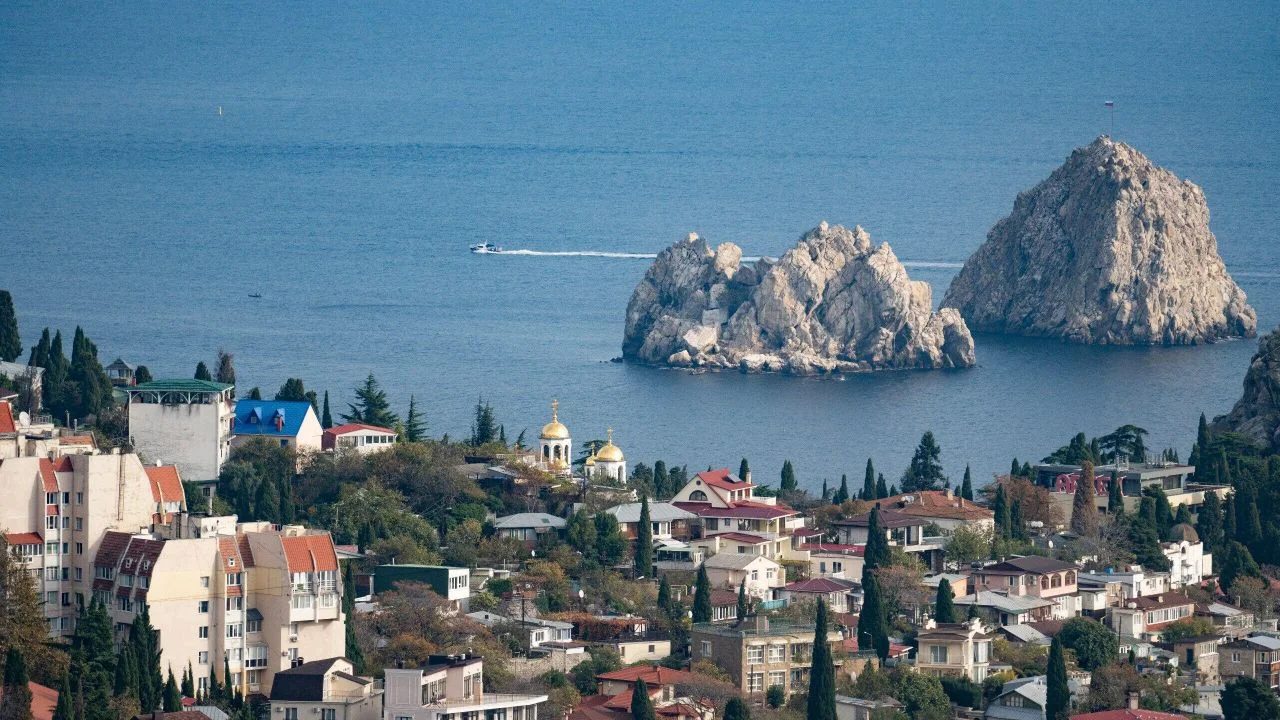 Последние новости из Крыма на 19 июля: ситуация на курортах, Крымский мост и туристический сезон