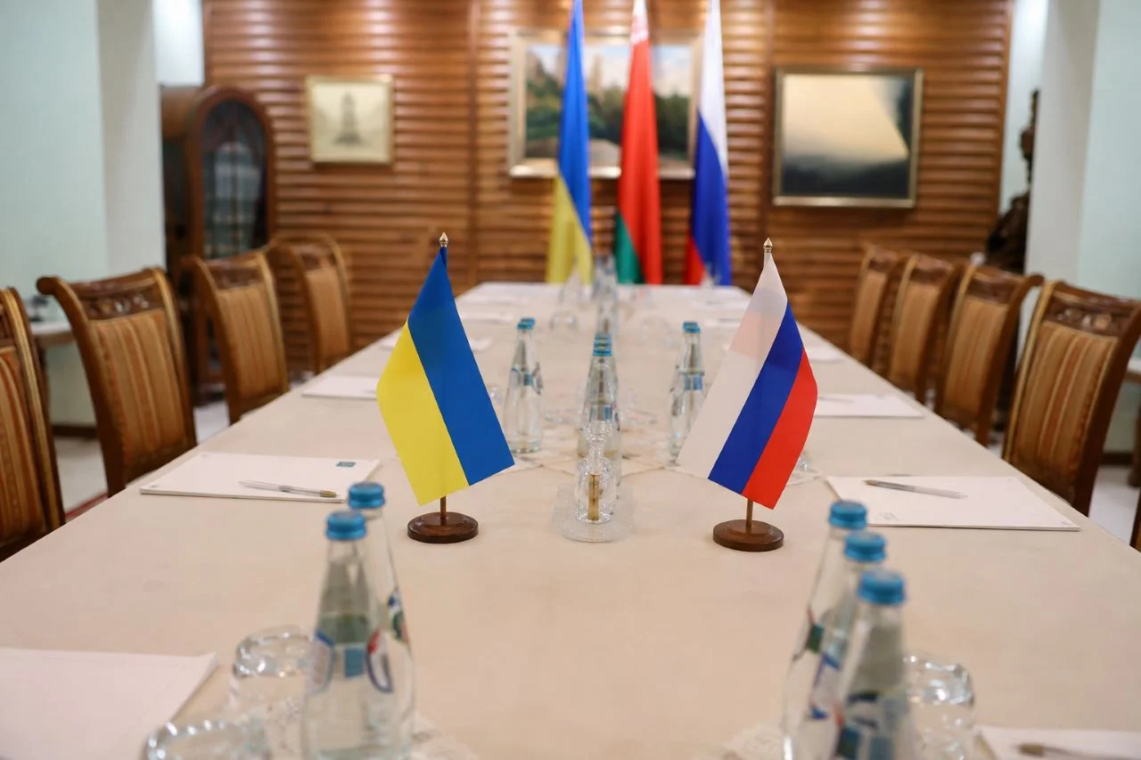 Переговоры России и Украины: приблизят ли новые дипломатические контакты завершение СВО — что известно 19 августа 2026 года
