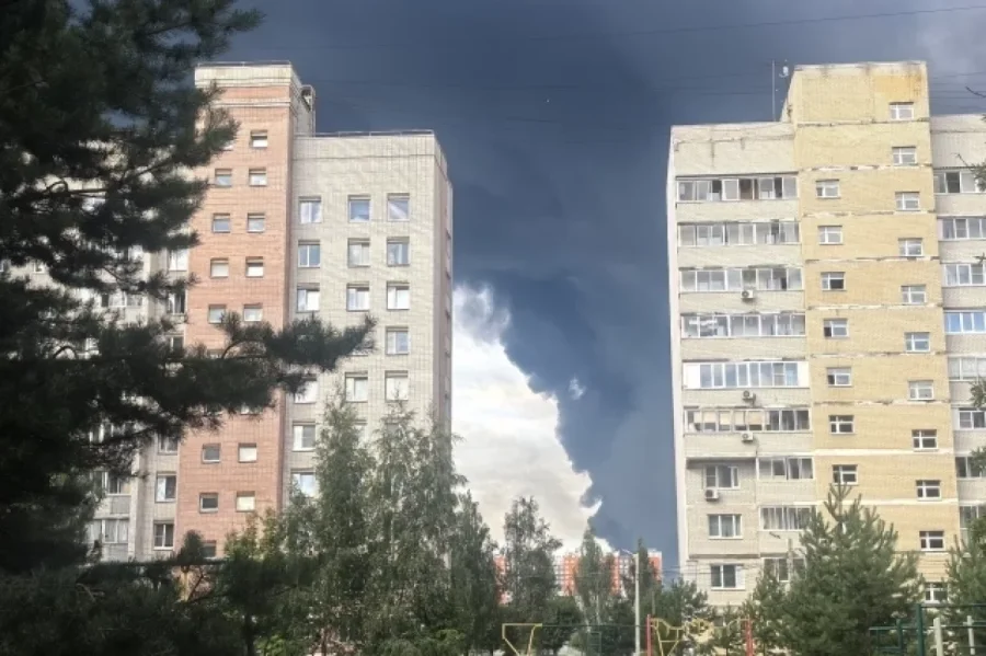 Самая массовая атака на Ярославскую область: 93 сбитых дрона, четверо раненых, пожар на НПЗ