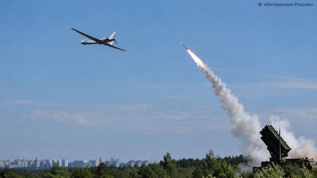 Новая волна БПЛА после ночного налёта: жители Московской области рассказали о звуках работы ПВО