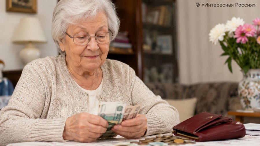 Пенсия в 80 лет вырастет почти на 10 тысяч рублей — и без всяких заявлений