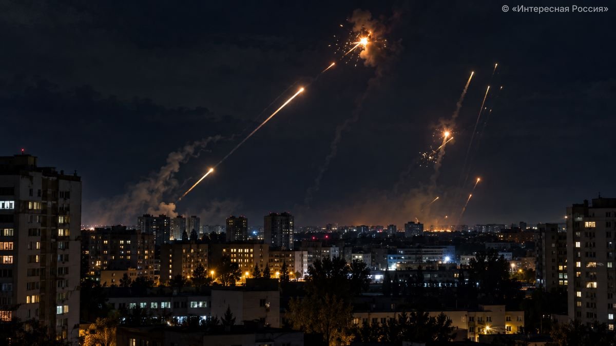 Массированный налёт БПЛА на Россию в ночь на 4 октября: пострадавшие в Калуге и ДНР, взрывы в Подмосковье