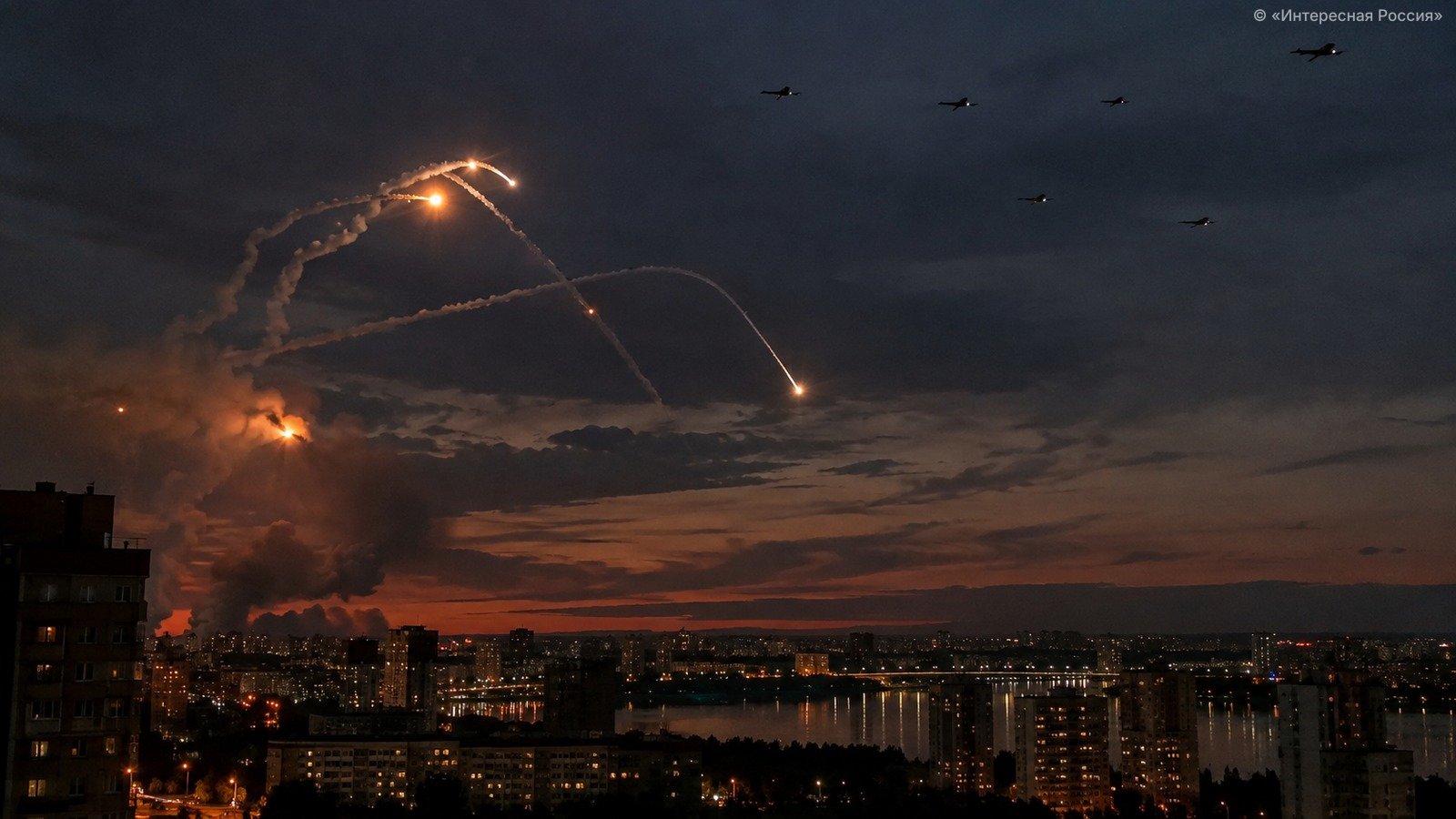 Взрывы в Воронеже сегодня, 28.10.2026: атака БПЛА ночью, сирены в районах и ракетная опасность — последние новости