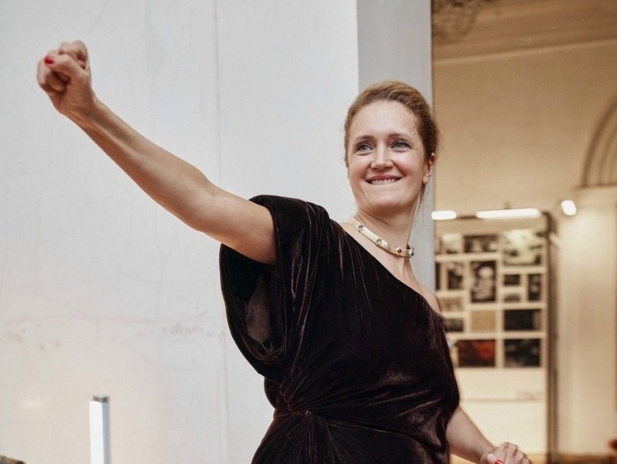 Виктория Исакова отметила 50-летие в Театре Пушкина: капустник «Богиня» и флейта дочери
