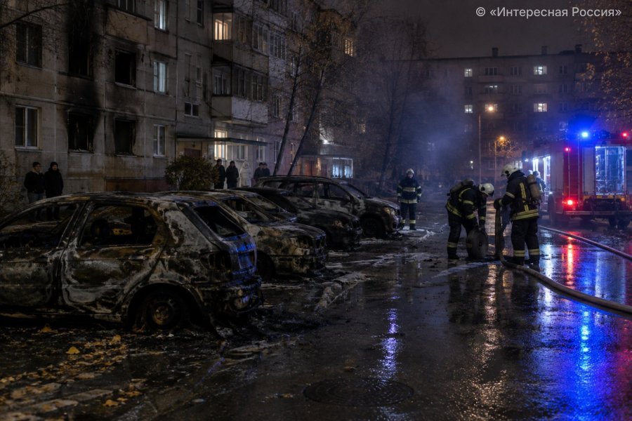 Атака БПЛА на Липецкую область 25 октября 2026 года: сгорели автомобили на парковке в Липецке, пострадавших нет