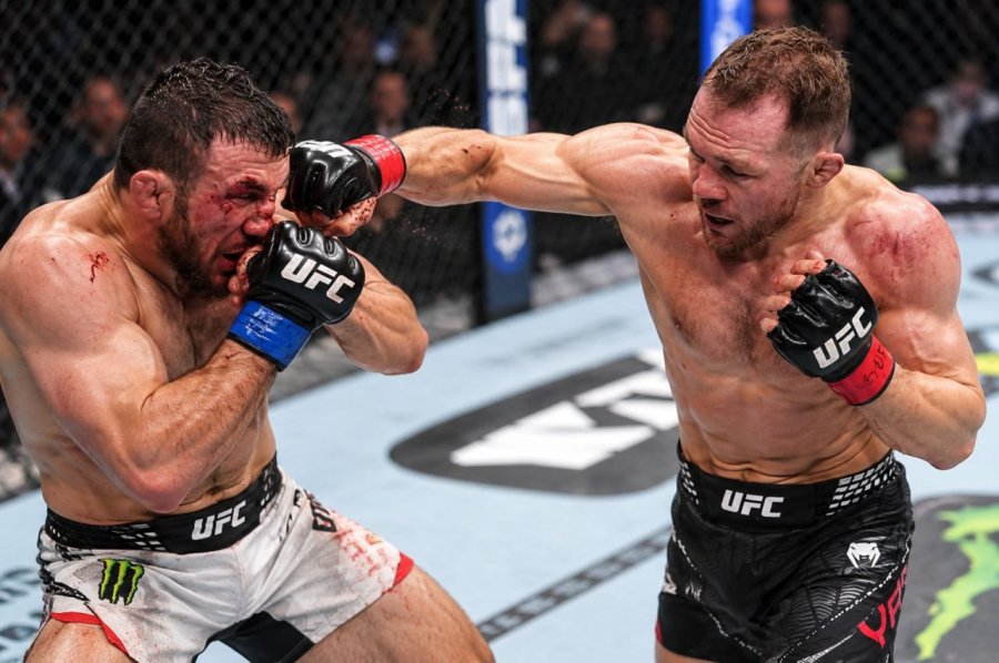 UFC 333: Петр Ян победил грузина Двалишвили, оскорбившего флаг России и защитил титул чемпиона в легчайшем весе
