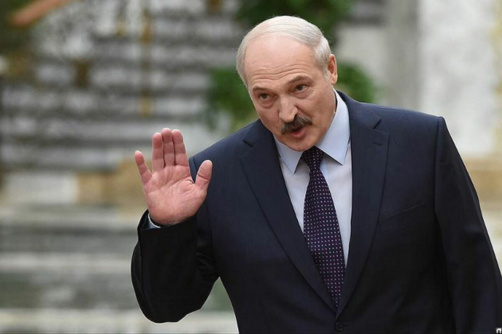 «Держитесь за Батьку»: в Беларуси создали народное ополчение, а в России все еще раскачиваются