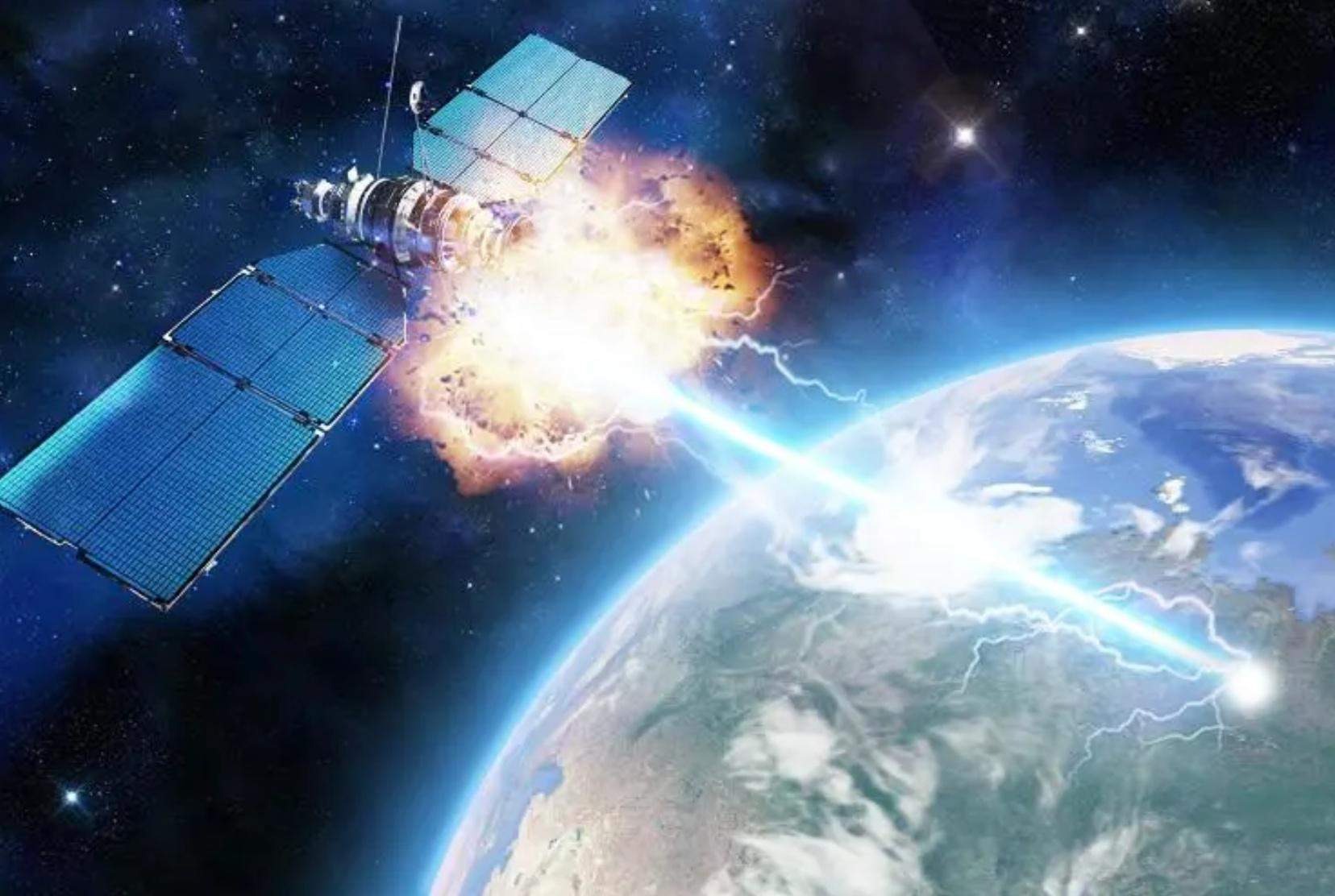 «Сбивать американские спутники!»: сценарий безоговорочной победы РФ озвучил военный эксперт